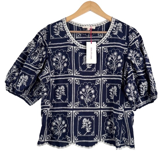 Solitaire Tops - Solitaire Embroidered Blouse‎ sz L Navy Blue White Puff Sleeve Scalloped boho